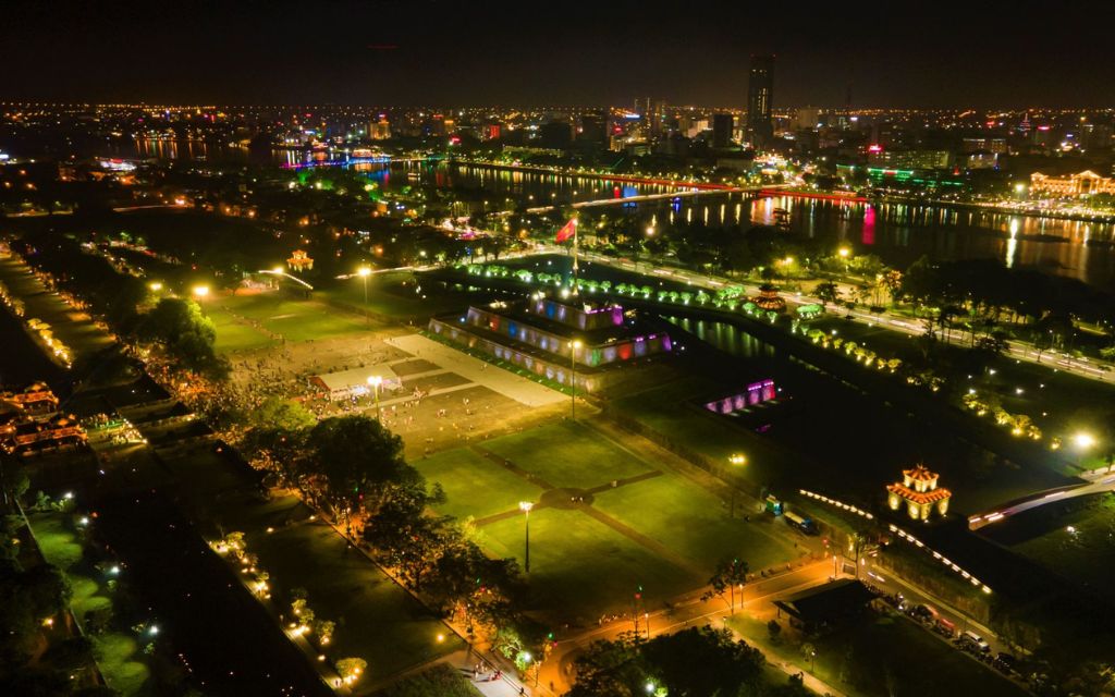 Khu vực Phố đêm Hoàng Thành