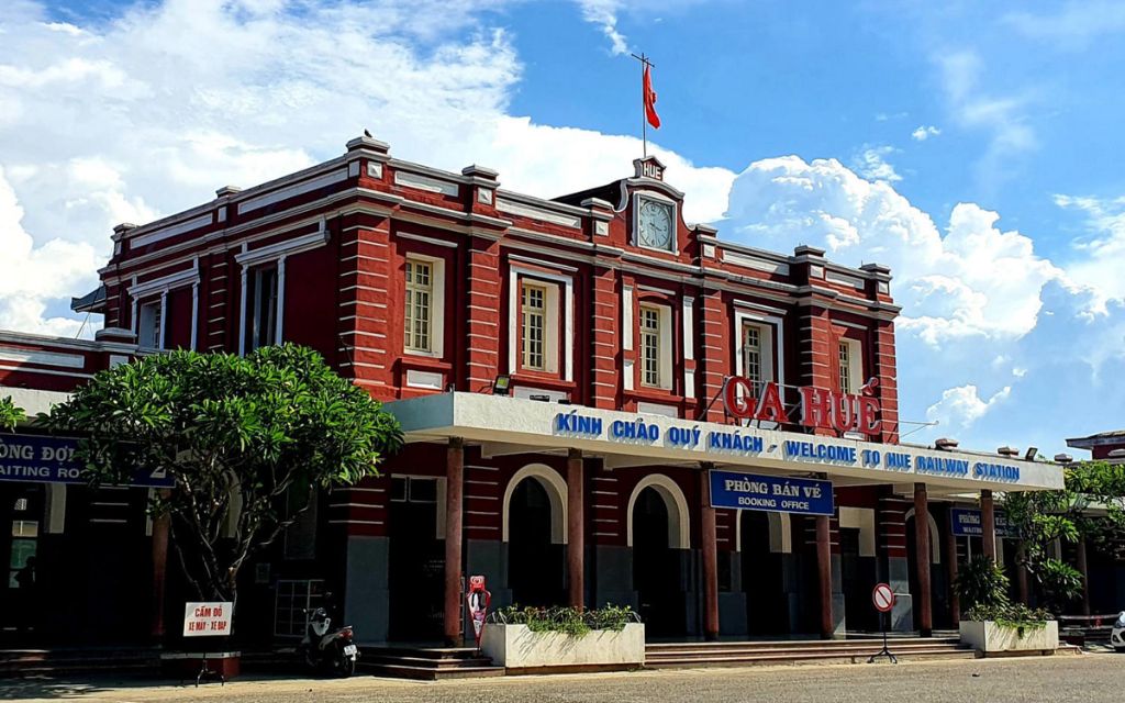Ga Huế