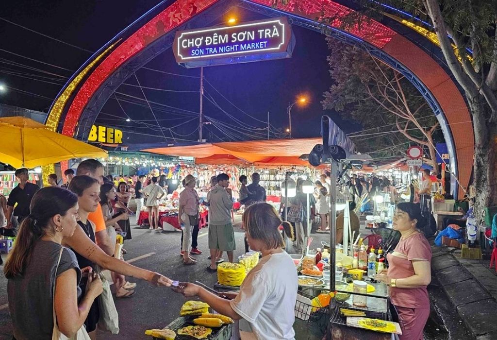 Chợ đêm Sơn Trà