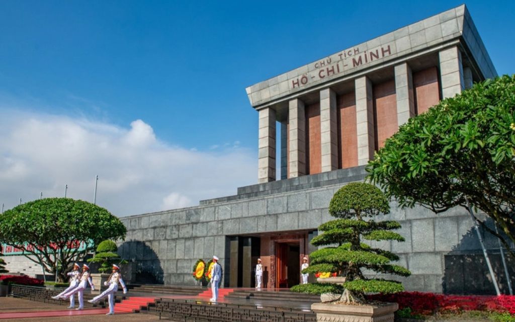Địa điểm tham quan Hà Nội: Lăng Chủ tịch Hồ Chí Minh