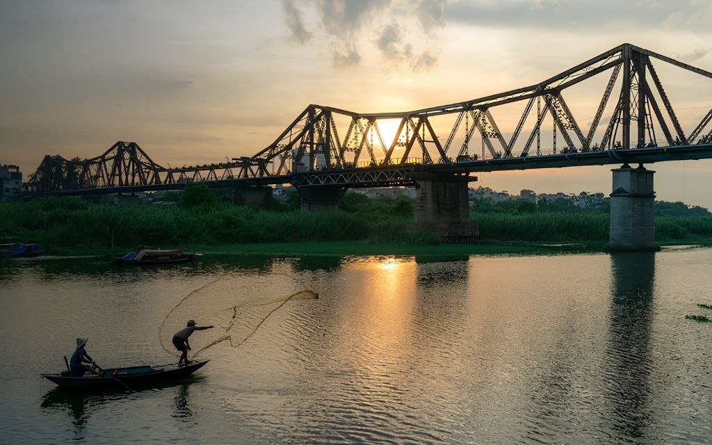 Cầu Long Biên lúc hoàng hôn
