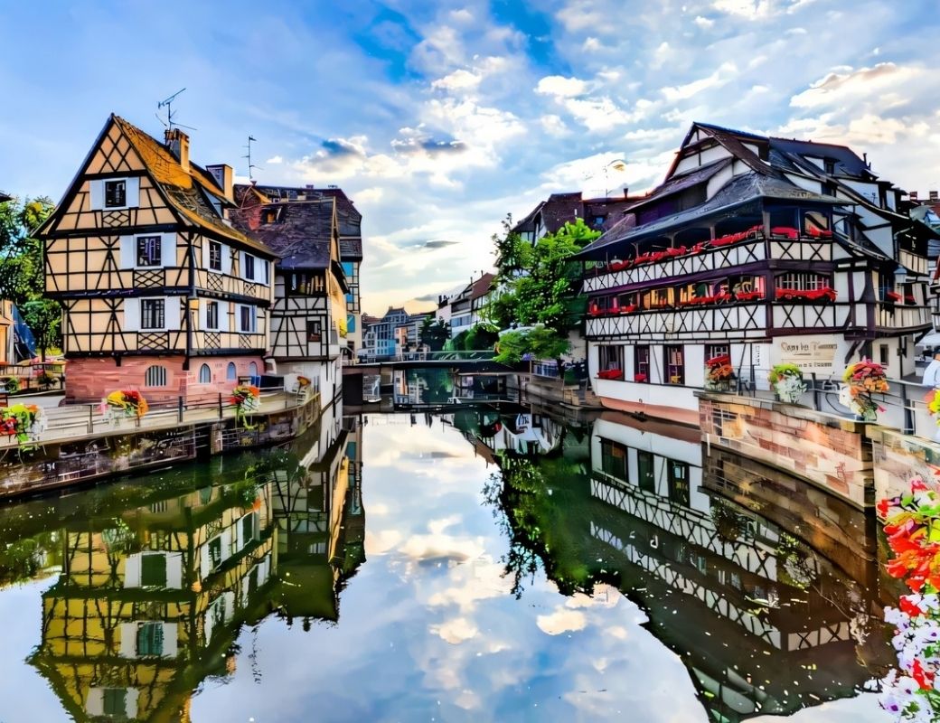 Công trình nhiều màu sắc tại Làng Pháp Petite France