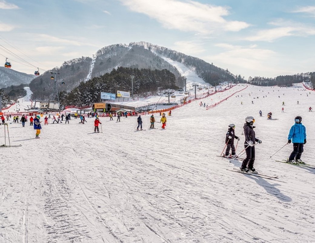Khu trượt tuyết Yongpyong Resort phủ tuyết trắng