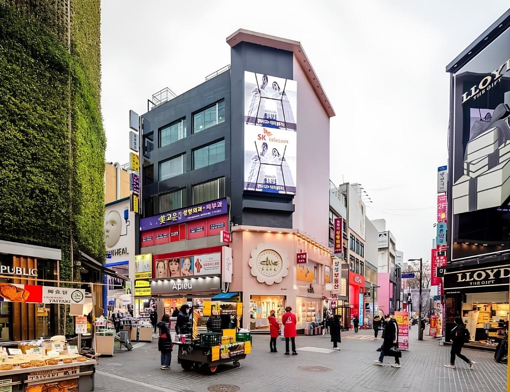 Phố mua sắm và ẩm thực tại Seoul