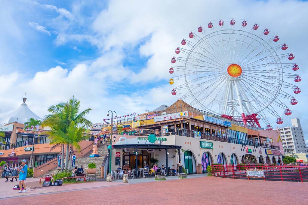 Mihama American Village là khu phức hợp giải trí, mua sắm ở Okinawa