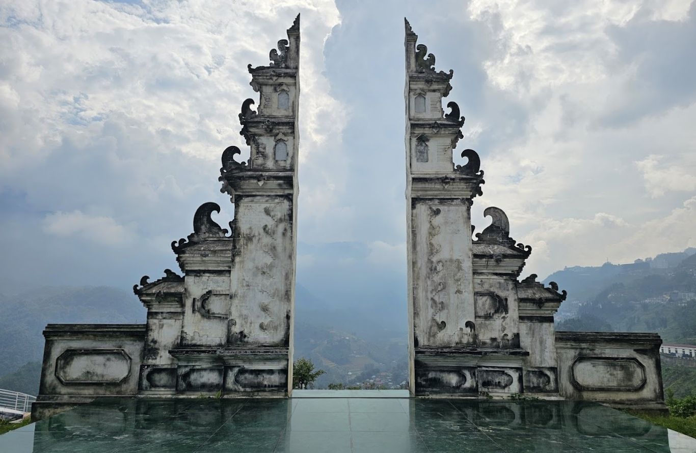 Cổng Trời Sapa ngắm toàn cảnh núi rừng