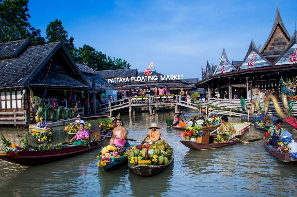 Chợ Nổi Pattaya tái hiện lại văn hóa, kiến trúc và lối sống sinh hoạt trên sông nước đặc trưng (Ảnh: Sưu tầm)