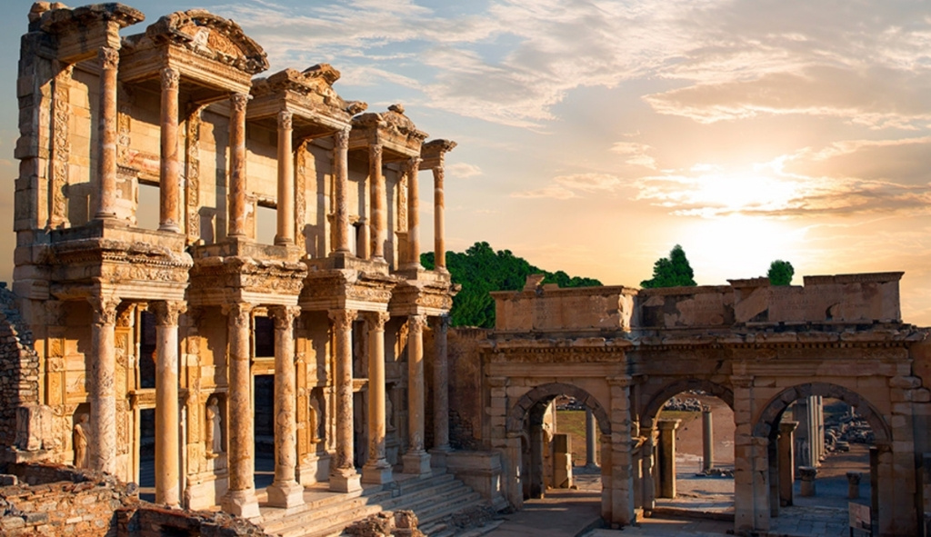 Tàn tích cổ đại tại thành phố Ephesus ở Thổ Nhĩ Kỳ