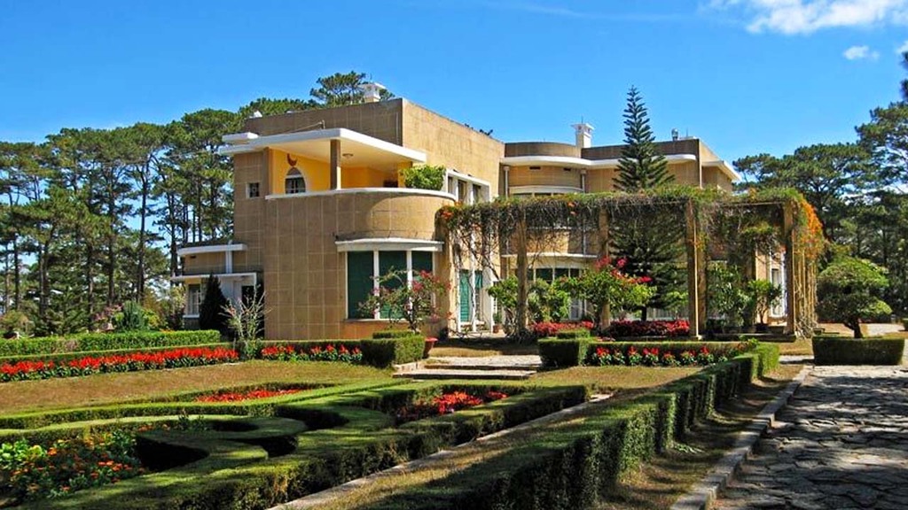Dinh II Bảo Đại, còn gọi là Dinh Toàn quyền, là nơi ghi dấu nhiều sự kiện lịch sử quan trọng