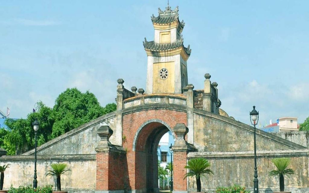 Quảng Bình Quan