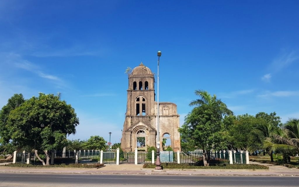 Tháp chuông Nhà thờ Tam Tòa