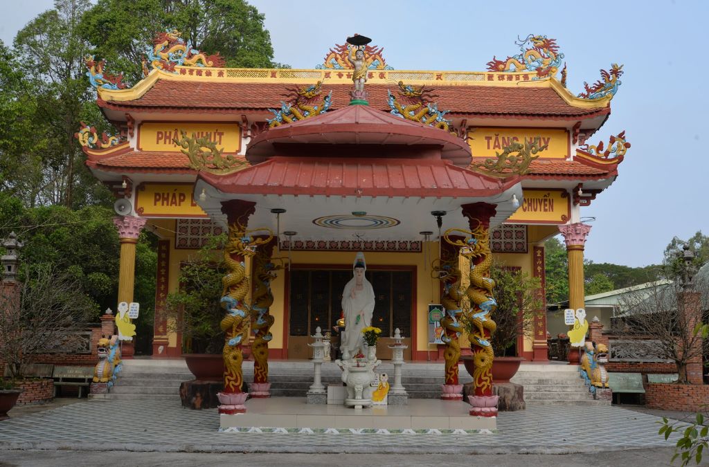 Công trình tín ngưỡng trong Khu di tích Gò Tháp