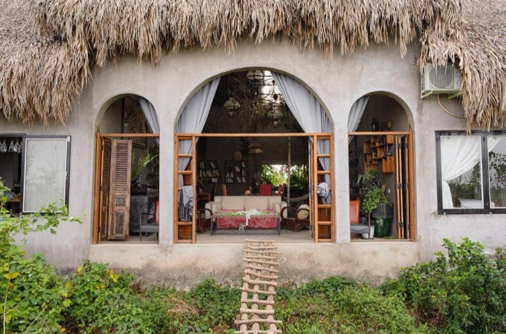 Homestay mái lá giữa khu vườn xanh tại Sa Đéc