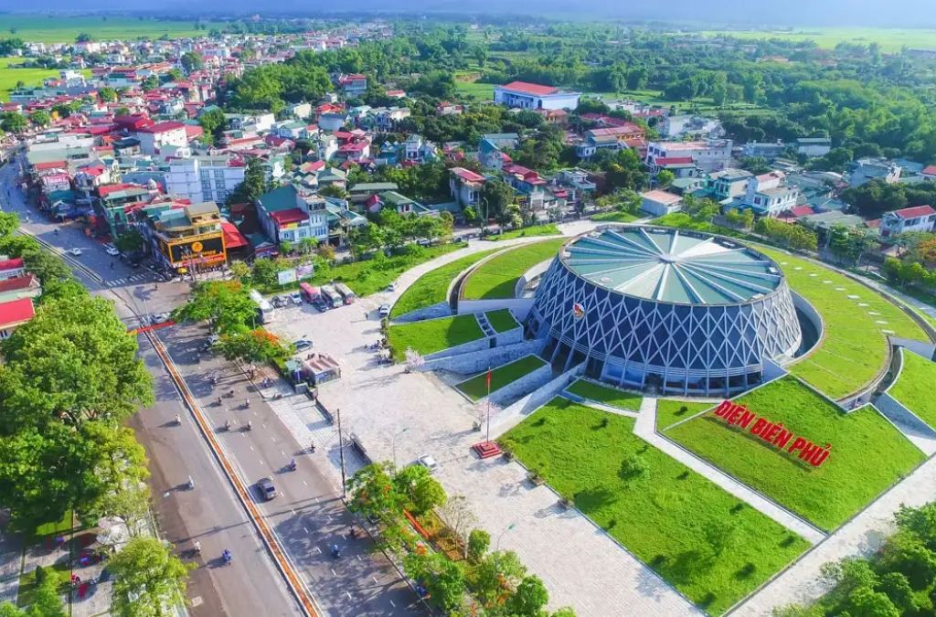 Tượng đài Chiến thắng Điện Biên Phủ