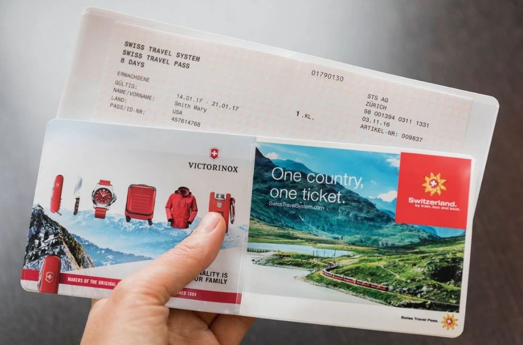 Thẻ Swiss Travel Pass