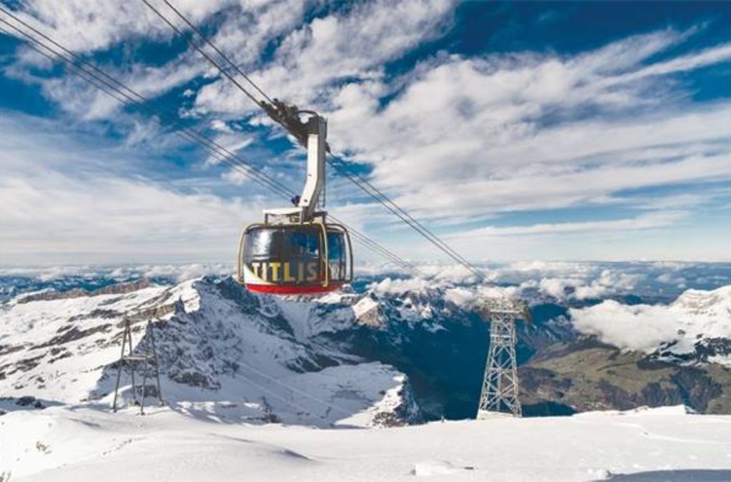 Toàn cảnh núi titlis từ cáp treo