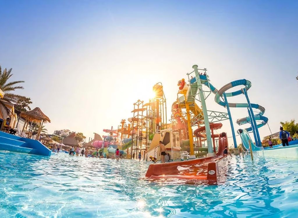 Công viên nước Caribbean Bay