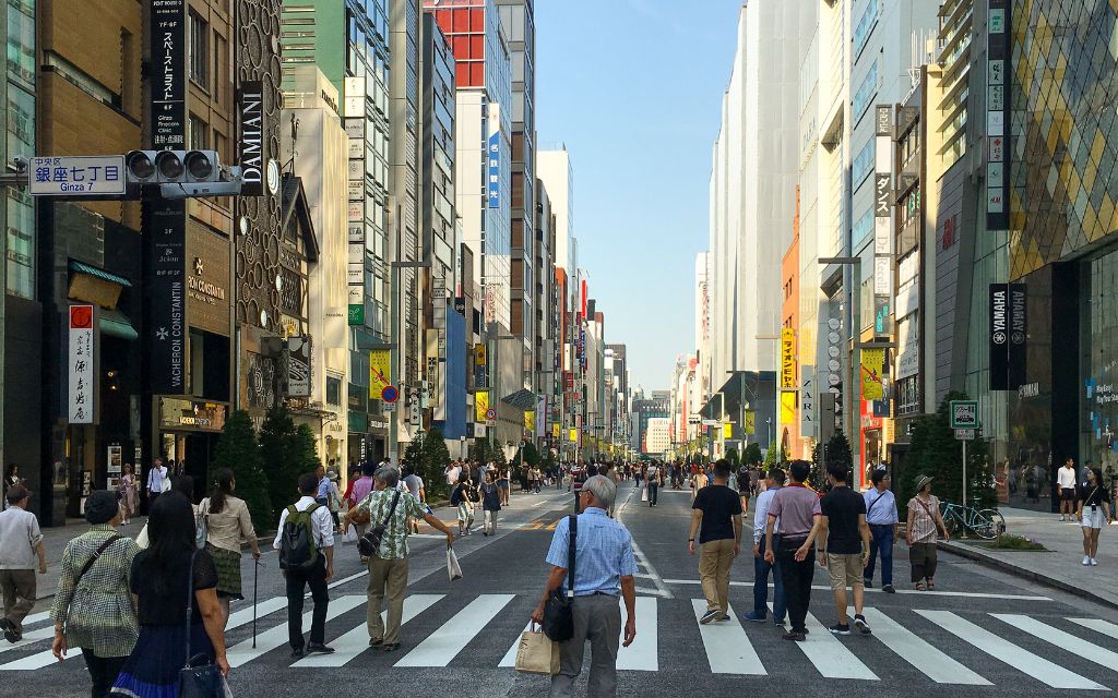 Phố đi bộ Ginza cuối tuần 