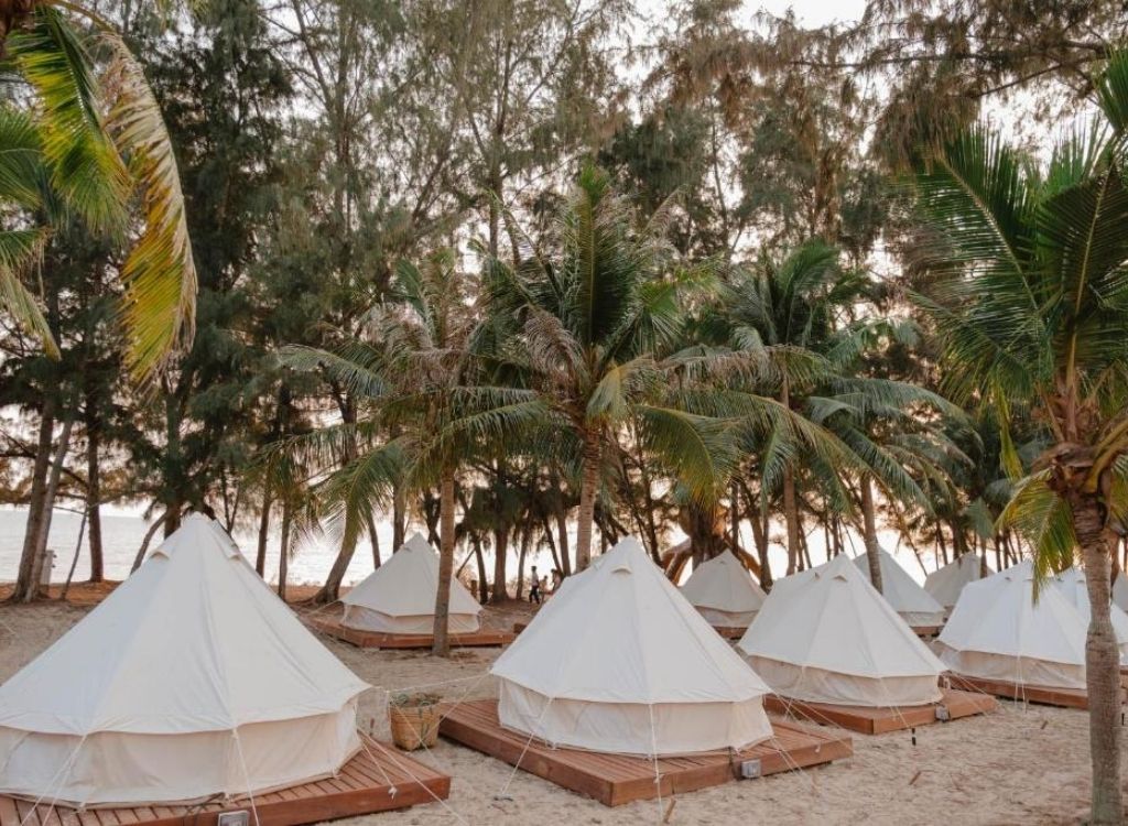 Lều Hola Beach Eco Glamping ven biển 