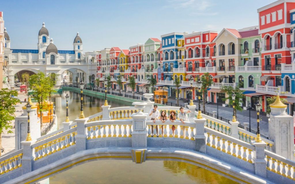 Lịch trình khám phá grand world phú quốc