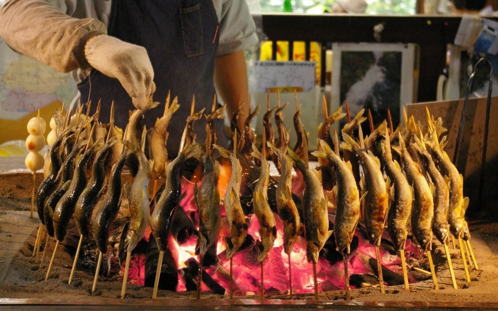 Văn hóa ẩm thực cá sông Nagara 