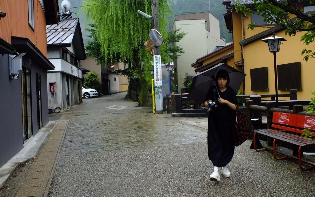 Di chuyển trong nội đô Gujo Hachiman 