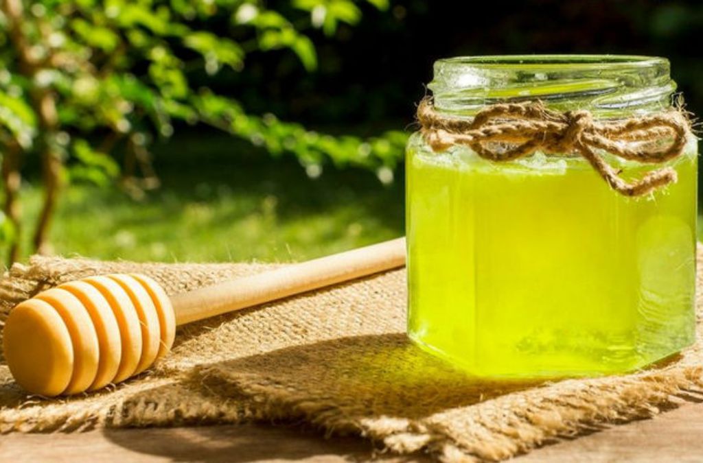 Mật ong bạc hà Cao nguyên đá Đồng Văn có màu vàng xanh nhạt, vị ngọt thanh và hương thơm nhẹ
