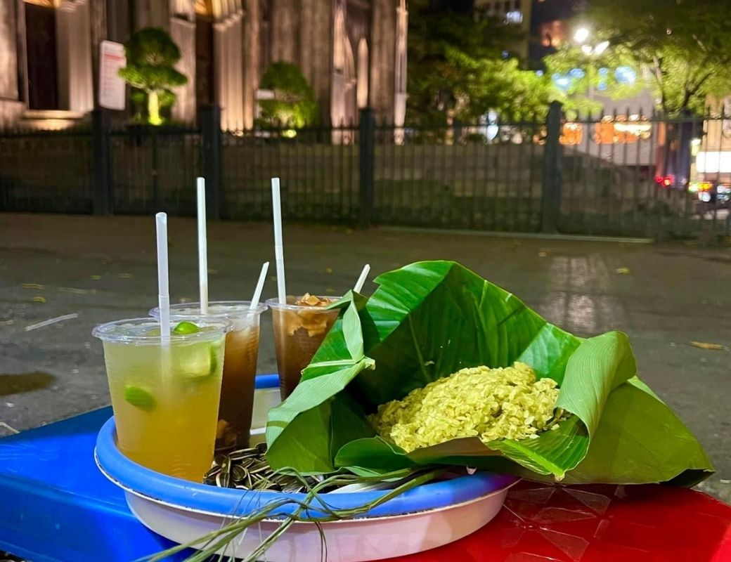 Trà chanh với view Nhà thờ Lớn Hà Nội về đêm