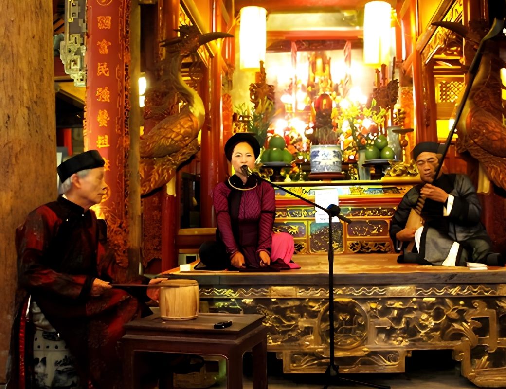 Biểu diễn ca trù tại Đình Kim Ngân Hà Nội