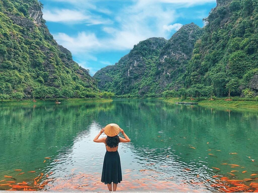 Tuyệt Tình Cốc gần Hang Múa với vẻ đẹp tĩnh lặng