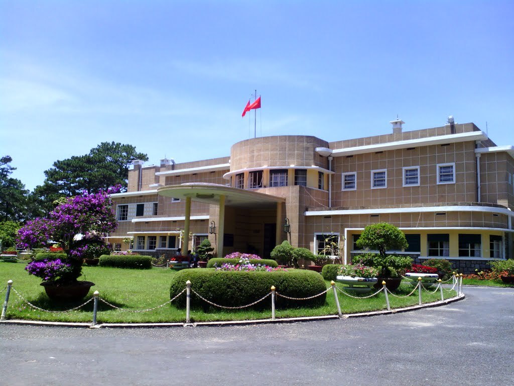 Dinh III Bảo Đại mang đậm dấu ấn kiến trúc Pháp 