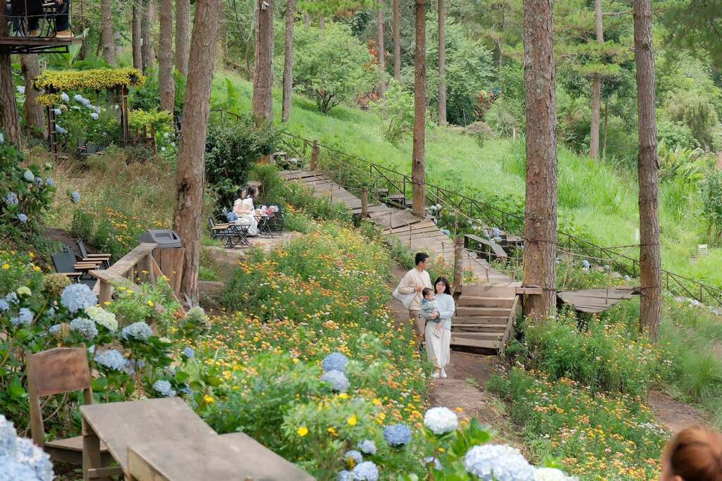 Khuôn viên happy hills