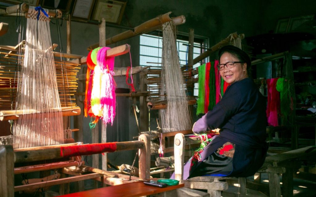 Làng dệt thổ cẩm Luống Nọi 