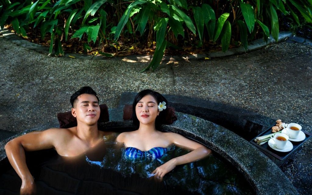 Suối khoáng nóng Bình Châu 