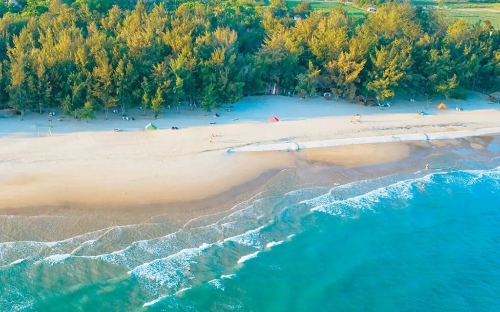 Bãi biển Hồ Tràm