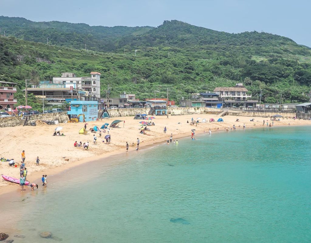 Bãi biển Mambo