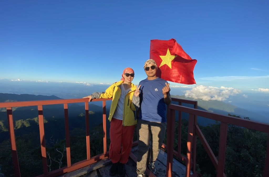 Check-in trên đỉnh Tây Côn Lĩnh