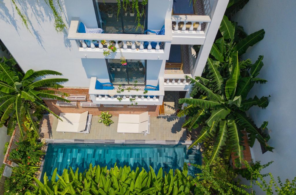 Khu lưu trú có hồ bơi giữa không gian xanh tại Cẩm Thanh