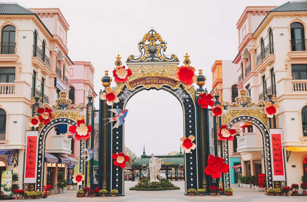Cổng trang trí tại Mega Grand World Hưng Yên