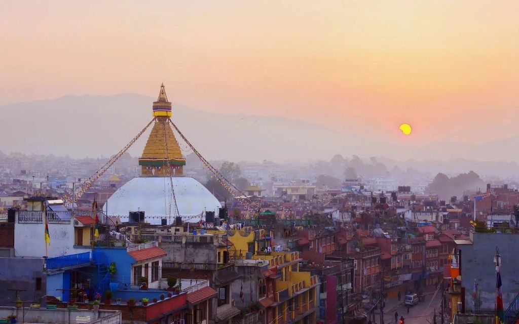 Kathmandu dưới chân dãy Himalaya