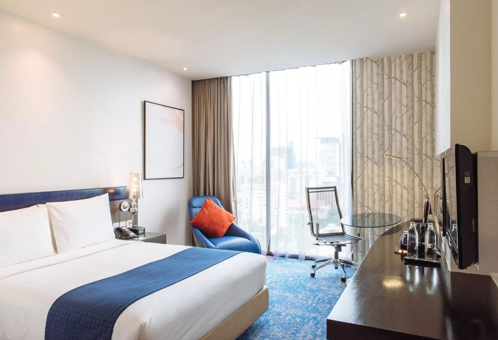 Holiday Inn Express Bangkok Siam gần BTS National Stadium