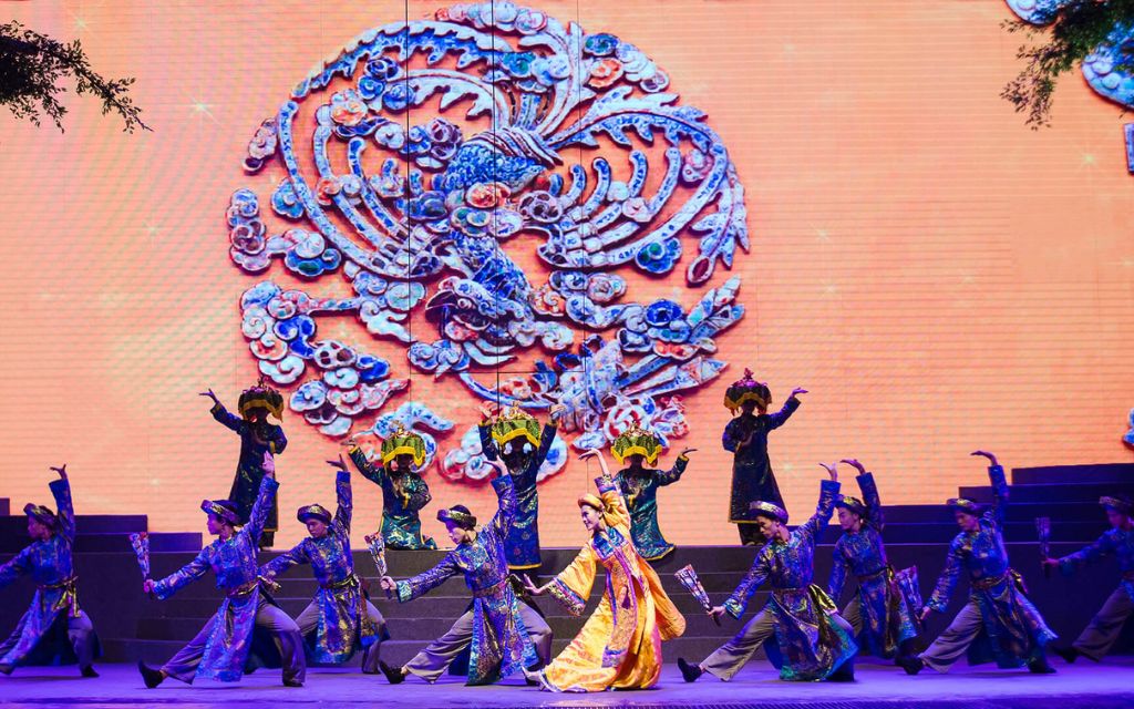Charming Danang Show