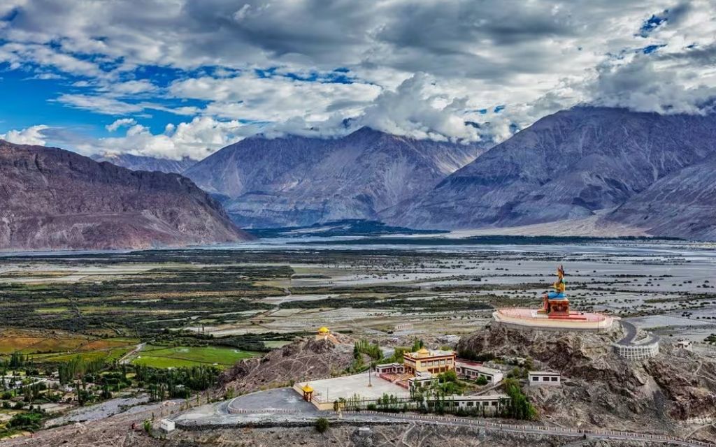 Toàn cảnh thung lũng Nubra