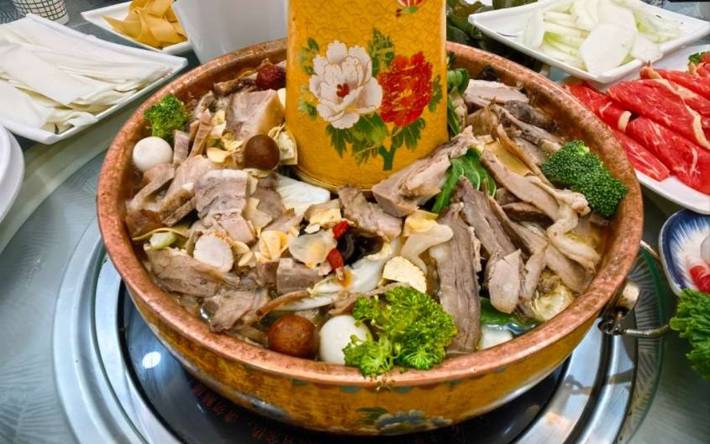 Lẩu bò Yak