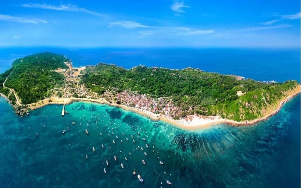 Cảnh biển Cù Lao Xanh