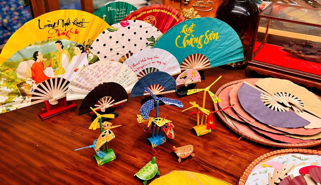 Làng nghề làm quạt truyền thống ở Làng Sơn