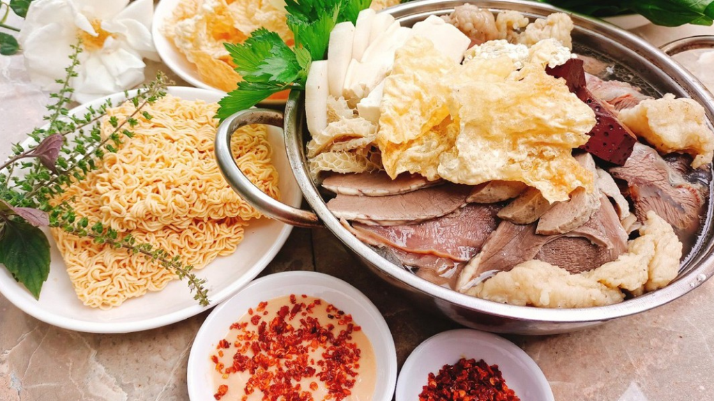 Lẩu bò BaLu Đà Lạt 