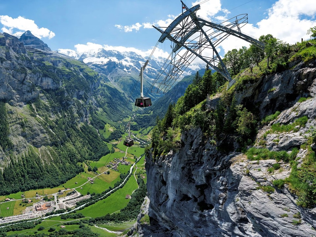 Đi cáp treo tại Lauterbrunnen