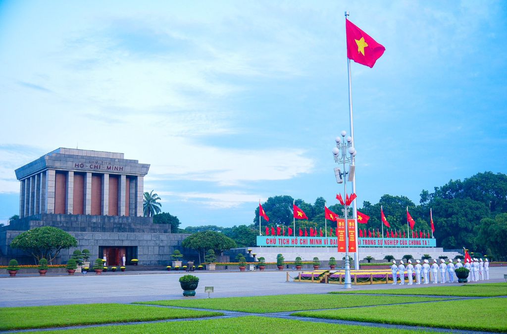 Quảng trường Ba Đình và Lăng Chủ tịch Hồ Chí Minh