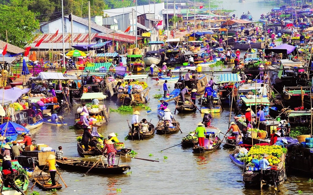 Sắc xuân ở chợ nổi Cái Răng